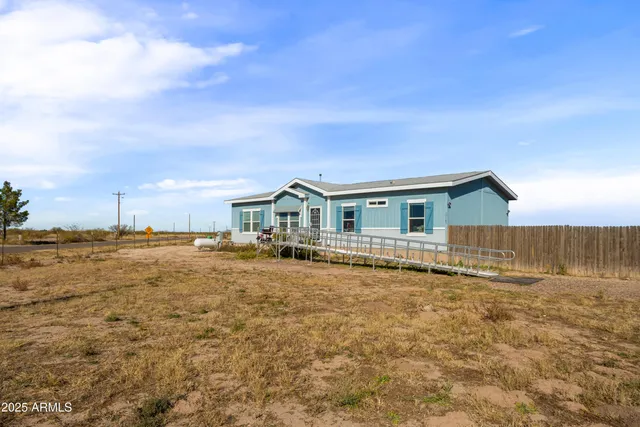 $590,000 | 10187 North Mormon Road, Elfrida, AZ 85610