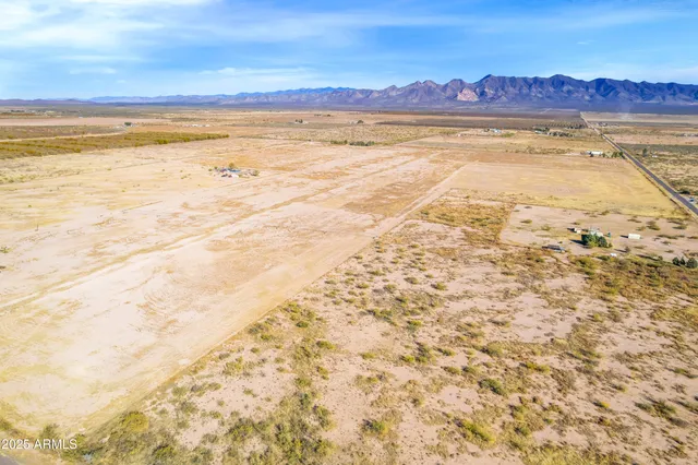 $590,000 | 10187 North Mormon Road, Elfrida, AZ 85610