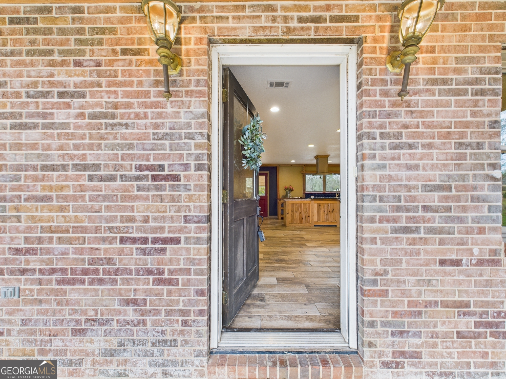 312 Henson Road Hawkinsville, GA 31036 - Photo 6 of 64 a view of a brick entrance