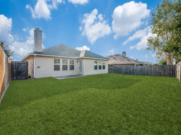 $2,200 | 3605 Chapel Hill Lane, Denton, TX 76207
