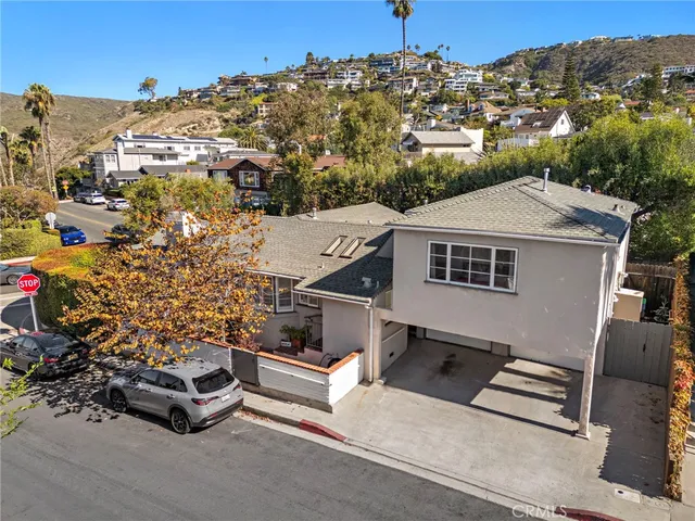 $2,299,000 | 461 Park Avenue, Laguna Beach, CA 92651