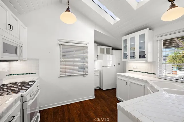 $2,299,000 | 461 Park Avenue, Laguna Beach, CA 92651