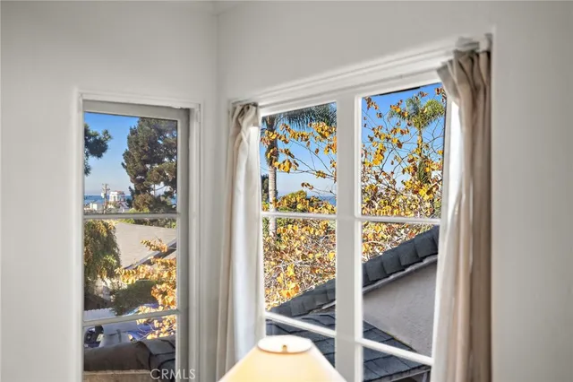 $2,299,000 | 461 Park Avenue, Laguna Beach, CA 92651