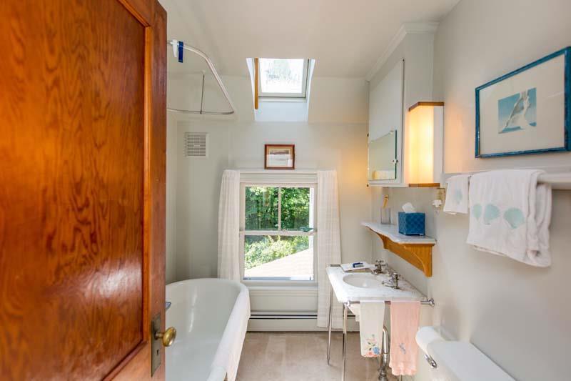 85 Foreside Road Cumberland, ME 04110 - Photo 26 of 35 Cute as a button bathroom.
