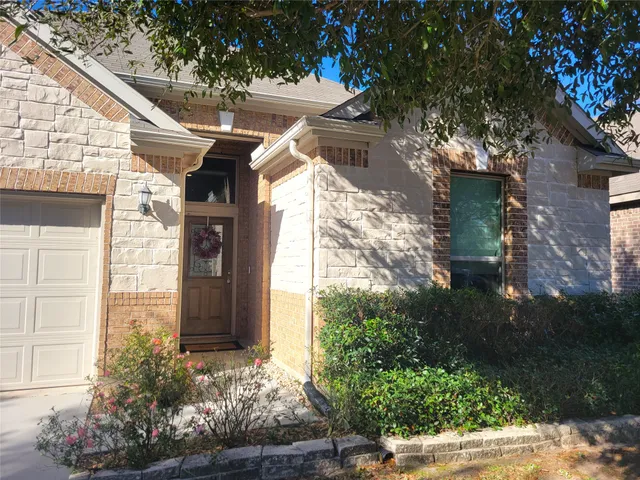 $324,900 | 2095 Parnevik Place, Conroe, TX 77304