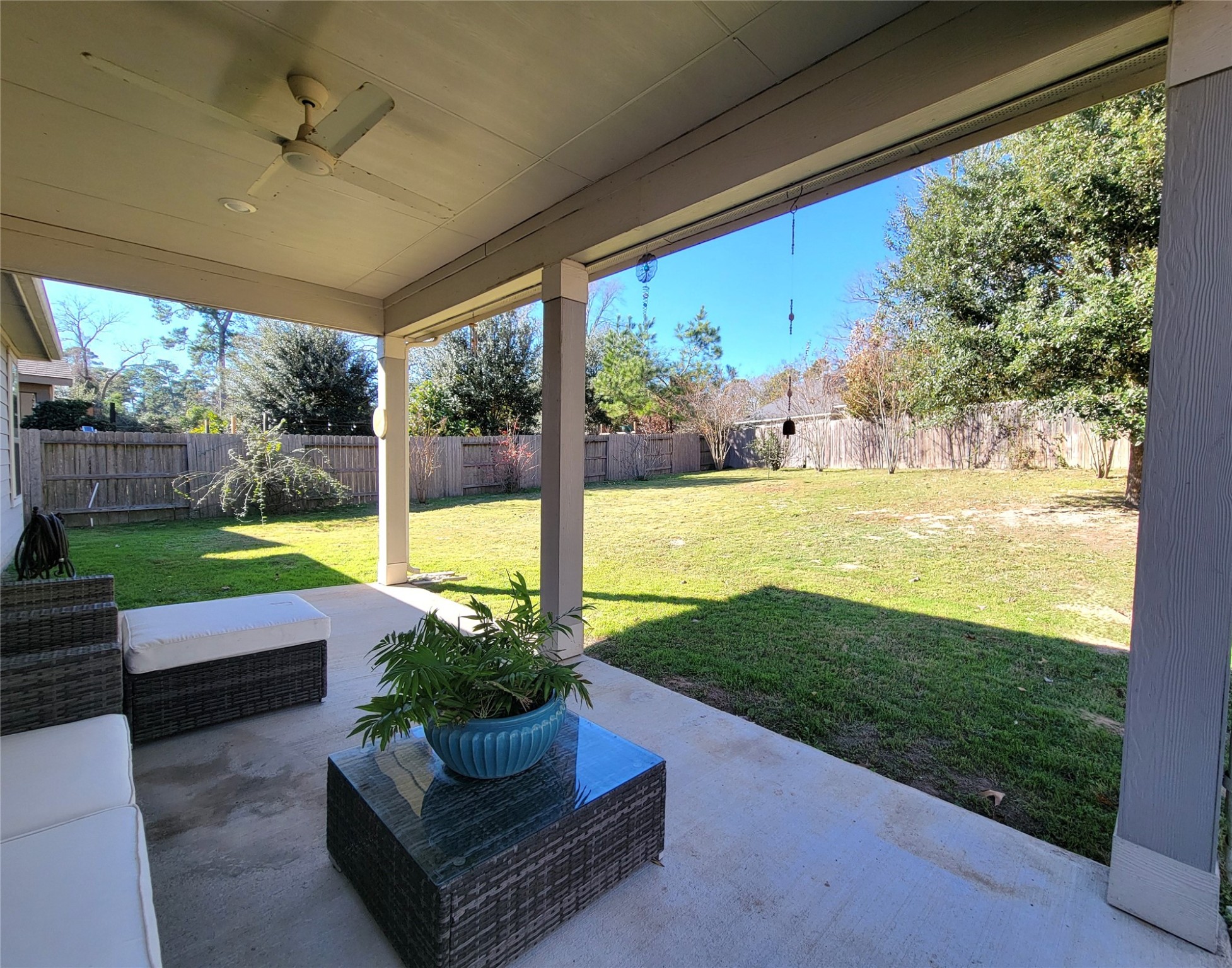 2095 Parnevik Place Conroe, TX 77304 - Photo 2 of 23