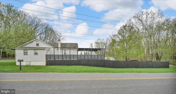 $420,000 | 2 Lovers Lane, Pine Grove, PA 17963