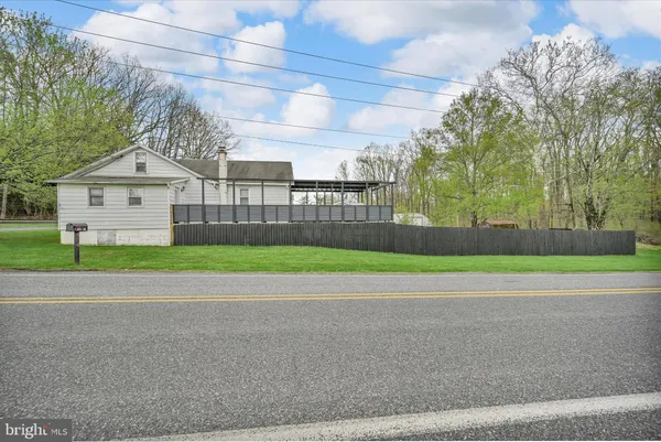 $420,000 | 2 Lovers Lane, Pine Grove, PA 17963
