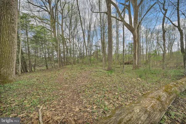 $420,000 | 2 Lovers Lane, Pine Grove, PA 17963