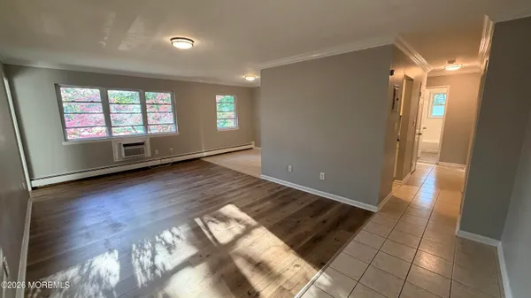 $2,000 | 14 Windsor Terrace, Unit E, Freehold, NJ 07728
