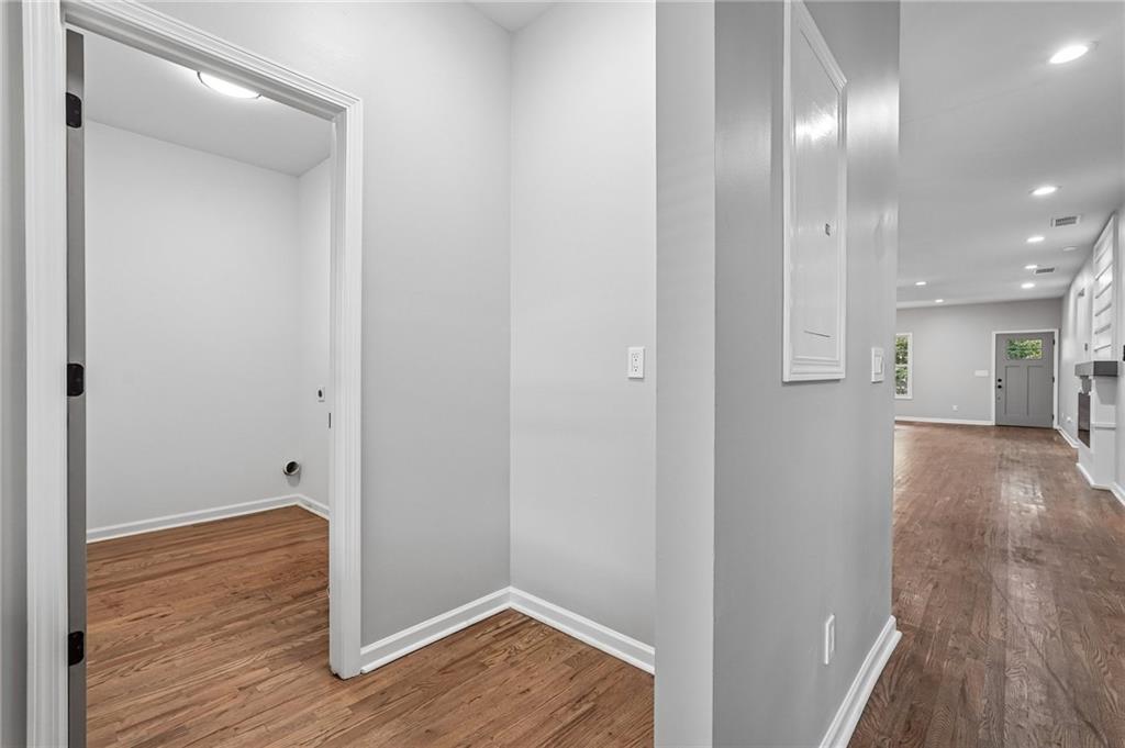 809 Dill Avenue Southwest Atlanta, GA 30310 - Photo 17 of 43 Gallery Image 17