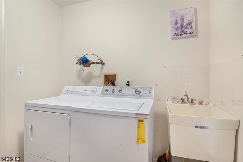 55 Winthrop Road Monroe Township, NJ 08831 - Photo 15 of 39