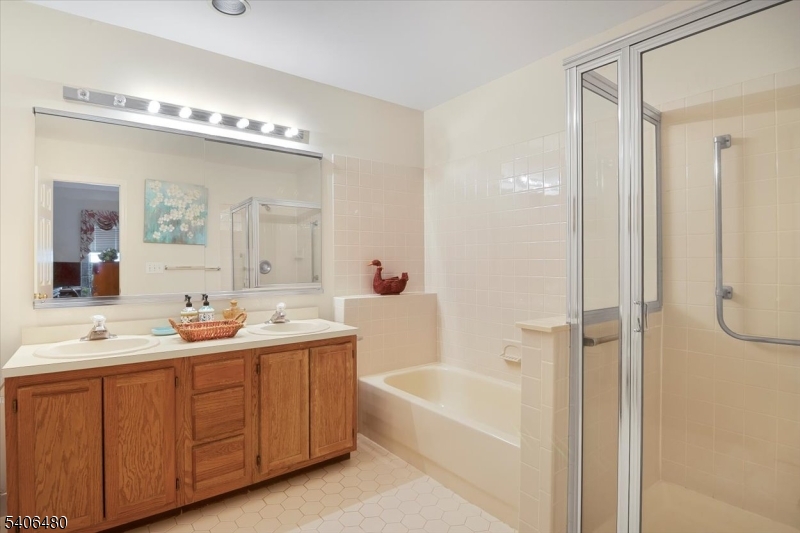 55 Winthrop Road Monroe Township, NJ 08831 - Photo 21 of 39