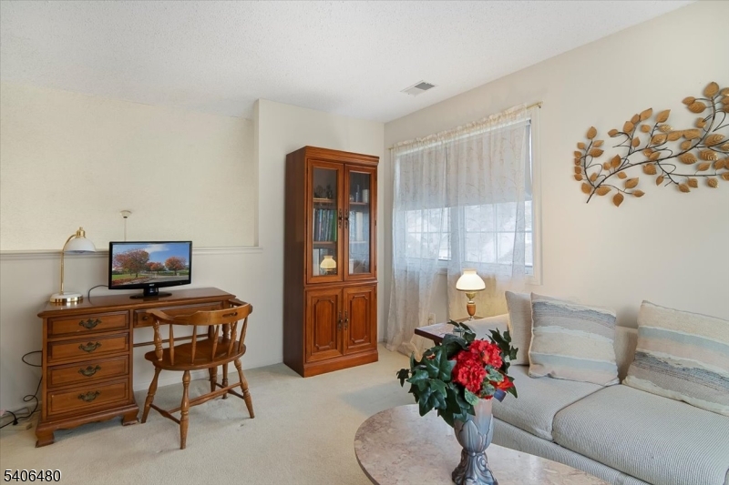 55 Winthrop Road Monroe Township, NJ 08831 - Photo 24 of 39