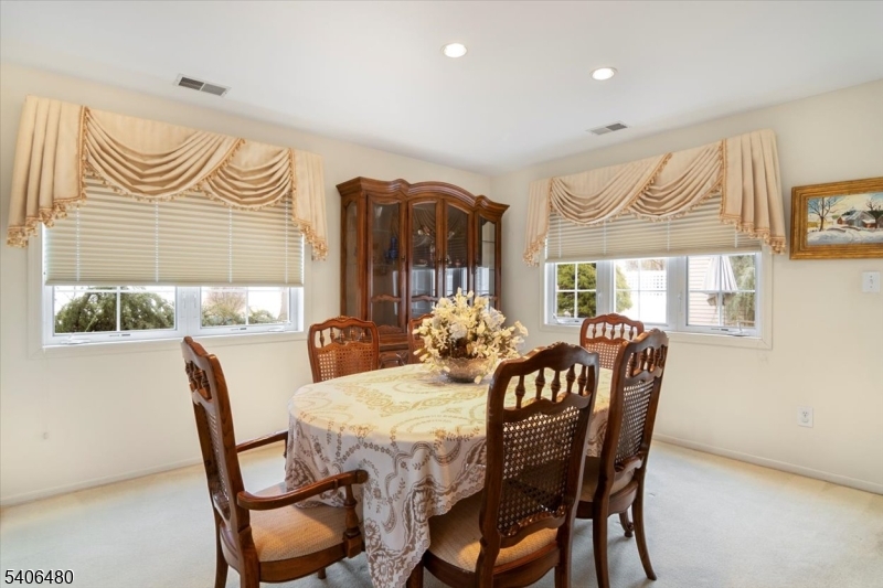 55 Winthrop Road Monroe Township, NJ 08831 - Photo 6 of 39