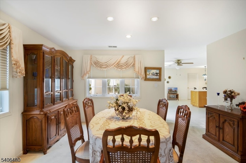 55 Winthrop Road Monroe Township, NJ 08831 - Photo 7 of 39