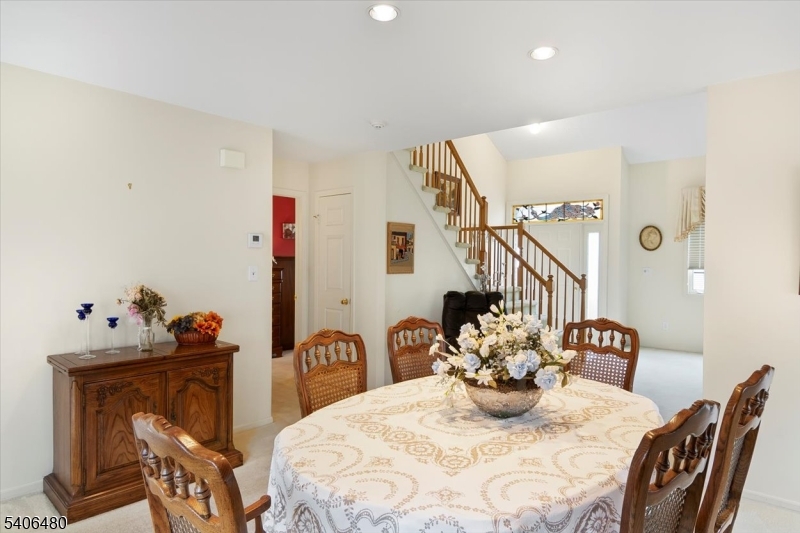 55 Winthrop Road Monroe Township, NJ 08831 - Photo 8 of 39