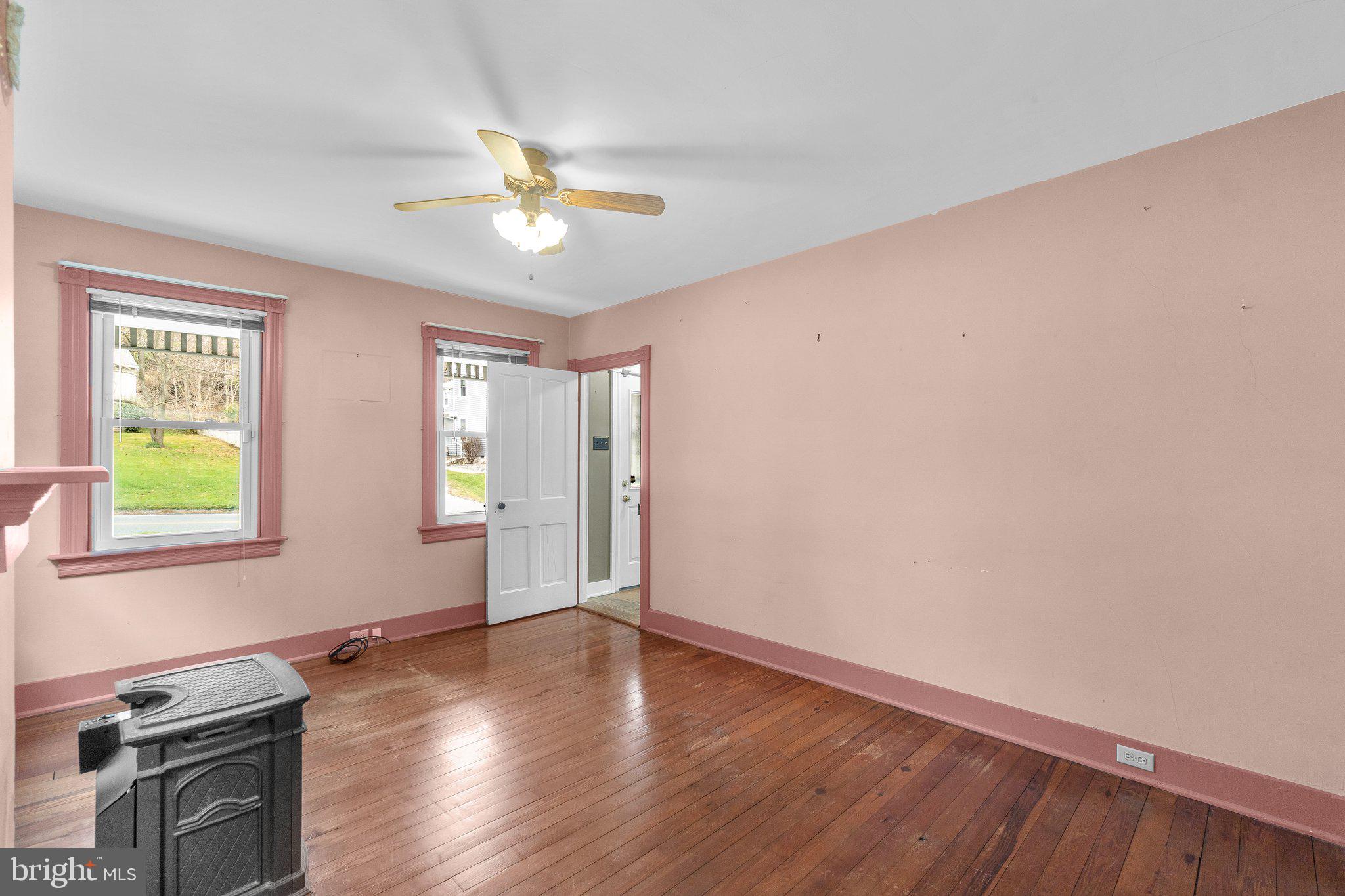 307 North Cranberry Road Westminster, MD 21157 - Photo 12 of 38 Family Room/Dining Space