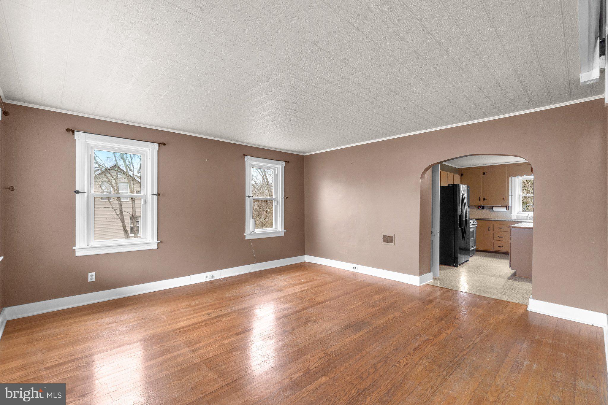 307 North Cranberry Road Westminster, MD 21157 - Photo 5 of 38 Living Room