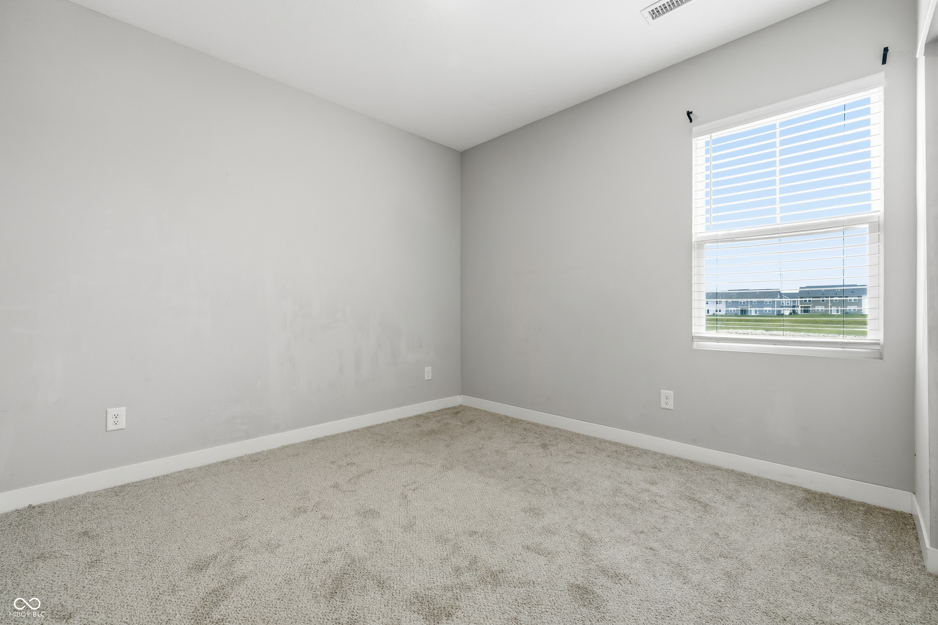 9681 Crossfield Road Avon, IN 46123 - Photo 10 of 26