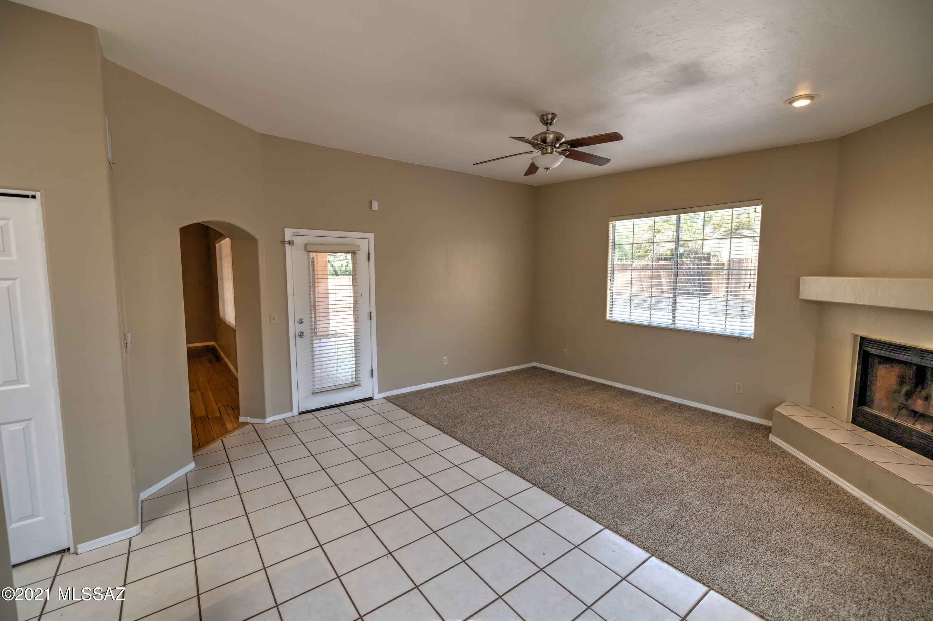 10196 North Inverrary Place Oro Valley, AZ 85737 - Photo 9 of 38