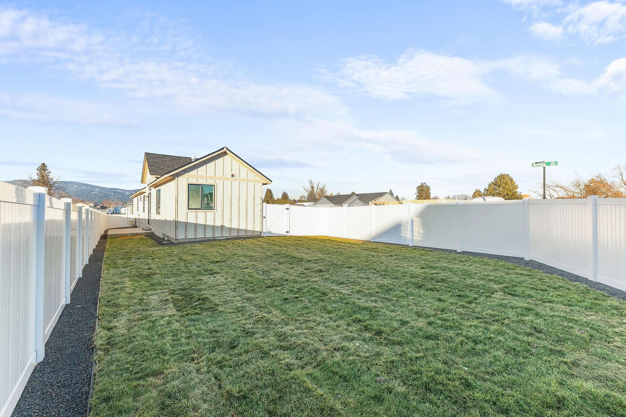 1807 North Arties Road Spokane Valley, WA 99016 - Photo 5 of 45 Gallery Image 5