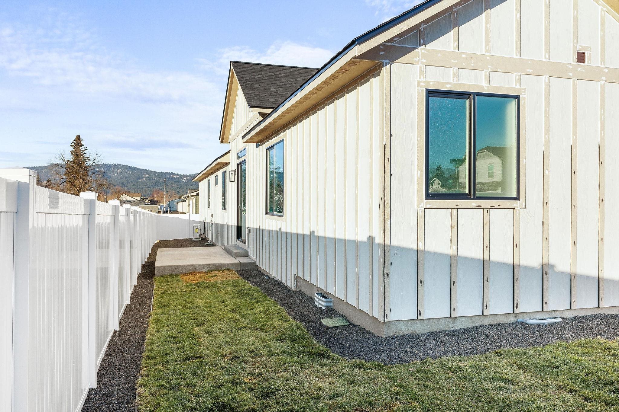 1807 North Arties Road Spokane Valley, WA 99016 - Photo 6 of 45 Gallery Image 6