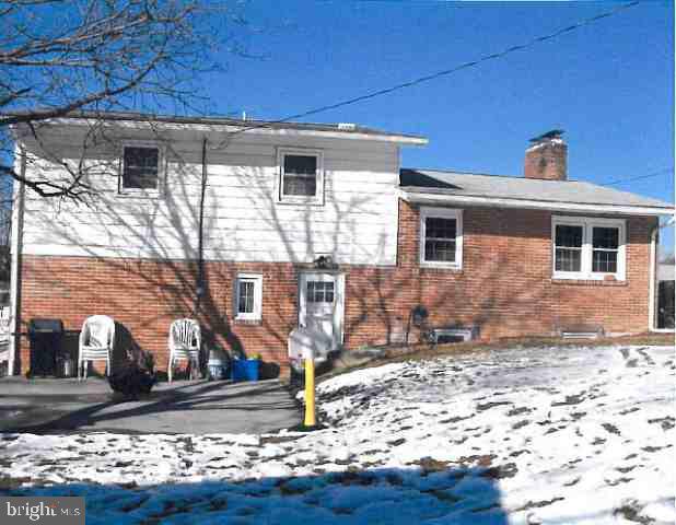 4615 Surrey Road Harrisburg, PA 17109 - Photo 2 of 8 Gallery Image 2