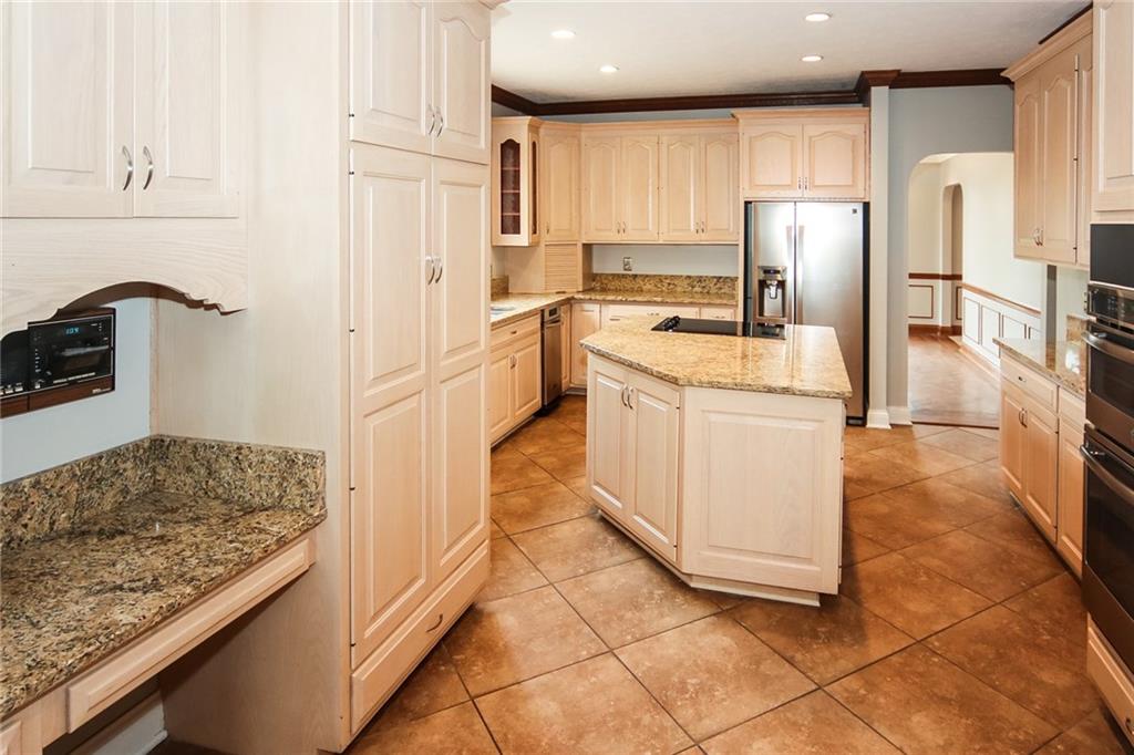 9220 Promontory Road Indianapolis, IN 46236 - Photo 11 of 45 Gallery Image 11