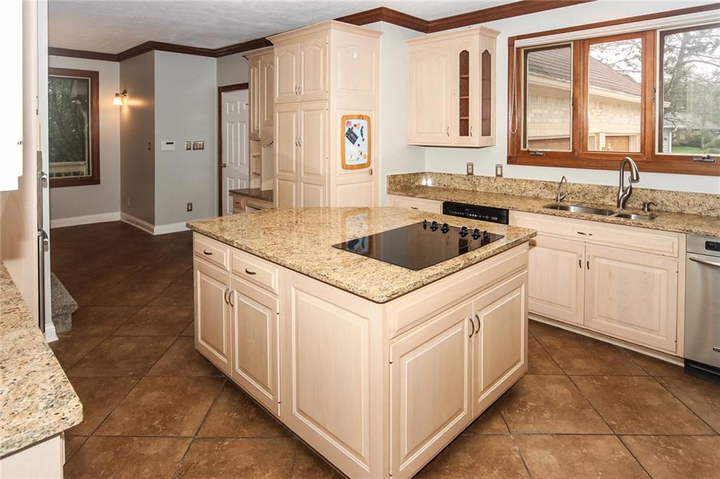 9220 Promontory Road Indianapolis, IN 46236 - Photo 12 of 45 Gallery Image 12