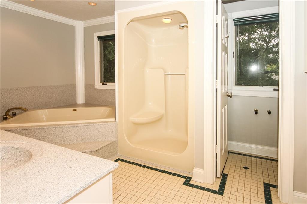 9220 Promontory Road Indianapolis, IN 46236 - Photo 21 of 45 Gallery Image 21
