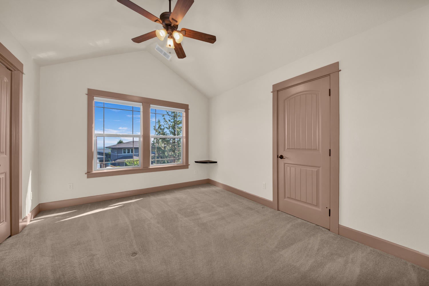2470 Northwest Awbrey Road Bend, OR 97703 - Photo 21 of 28 22