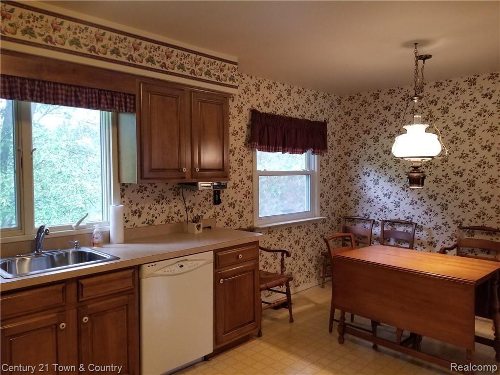 7575 Allen Road Clarkston, MI 48348 - Photo 9 of 31 al13.jpg