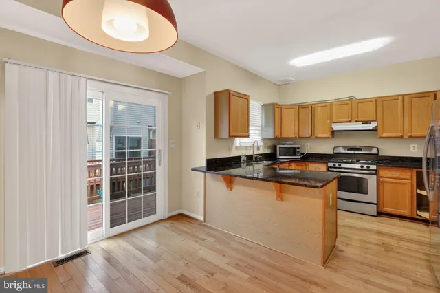 $669,900 | 6348 Dakine Circle, Springfield, VA 22150