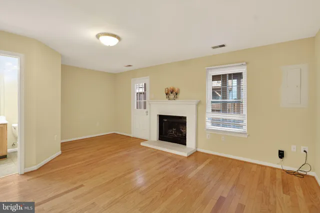 $669,900 | 6348 Dakine Circle, Springfield, VA 22150