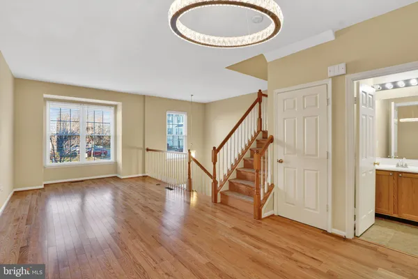 $664,900 | 6348 Dakine Circle, Springfield, VA 22150