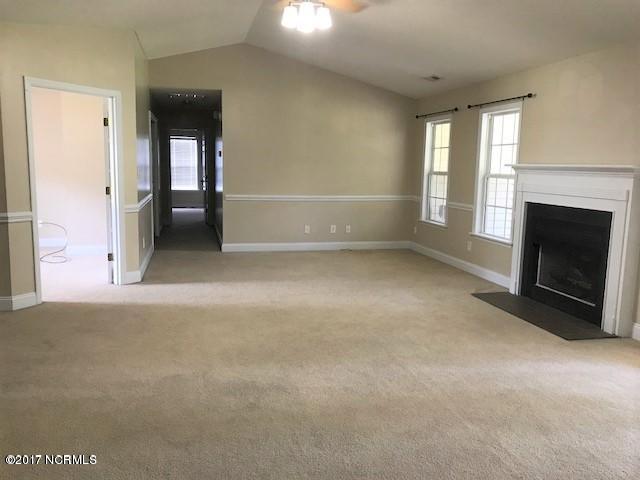 214 Lee Rogers Road Hubert, NC 28539 - Photo 2 of 16 20170613140840700340000000-o