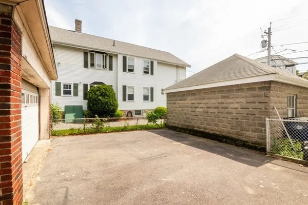 $2,950 | 57 Ardale Street, Unit 2, Boston, MA 02131