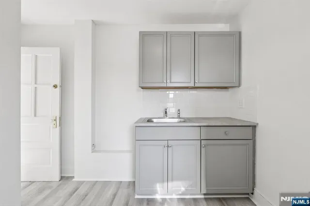 $1,650 | 66 South Washington Avenue, Unit 64, Bergenfield, NJ 07621