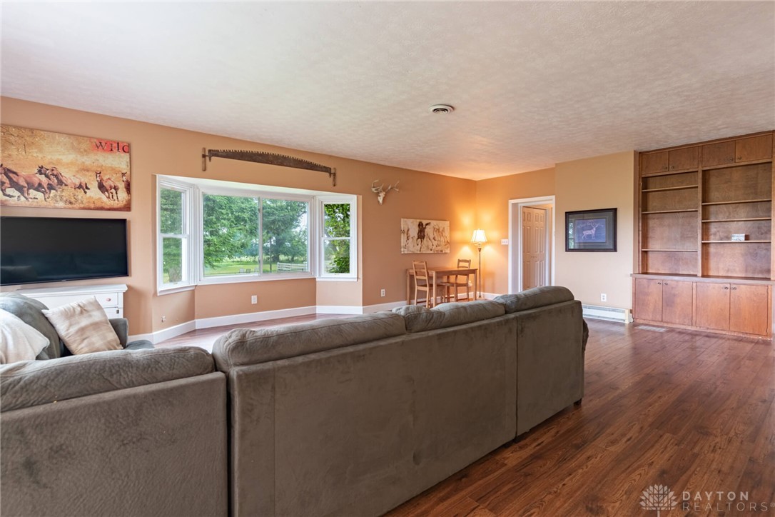 88 West Jackson Road Springfield, OH 45502 - Photo 5 of 43