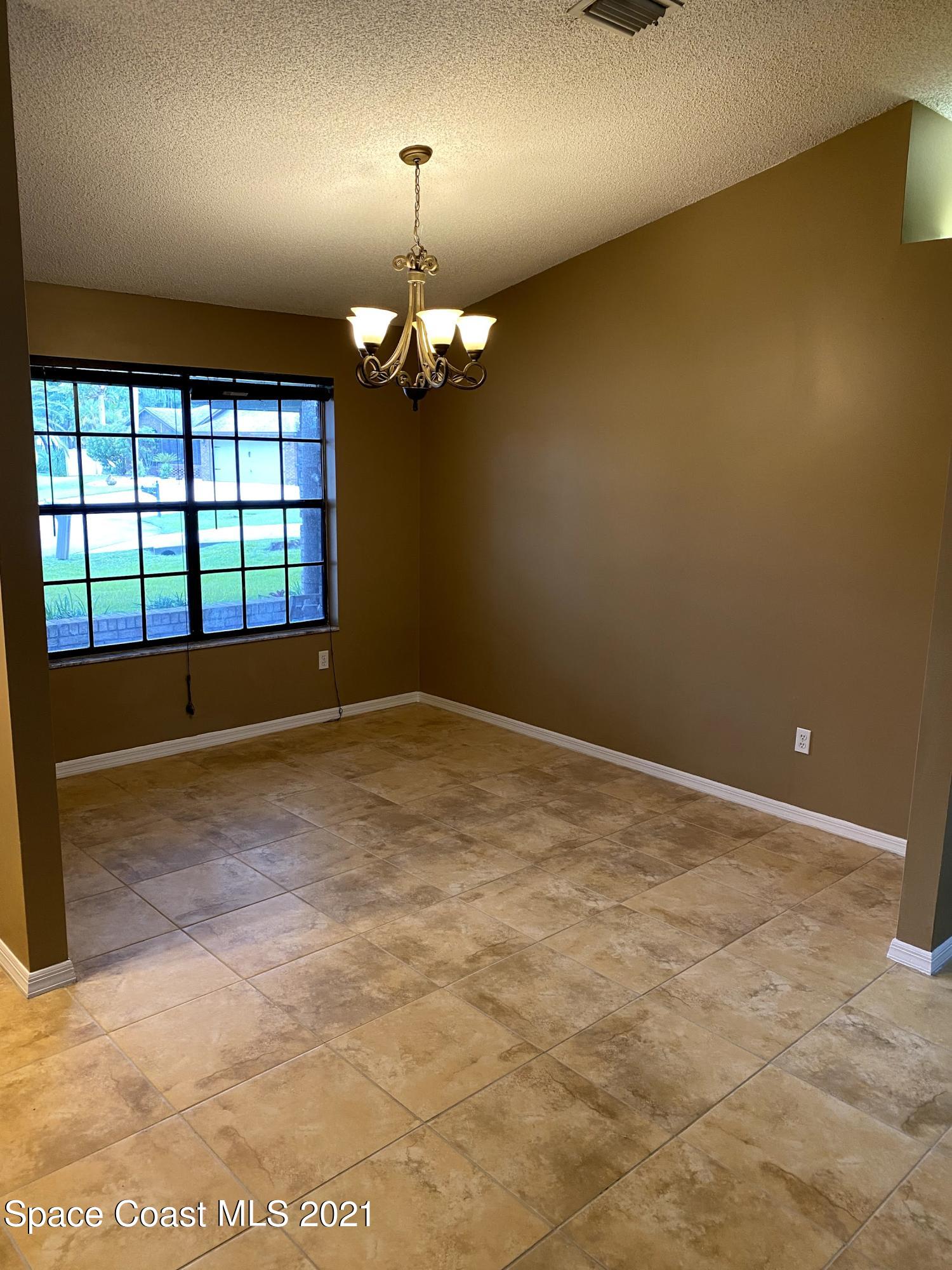 211 Rios Court Southeast Palm Bay, FL 32909 - Photo 12 of 30 IMG_4814
