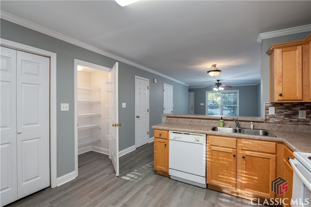 240 Cleveland Road, Unit 305 Bogart, GA 30622 - Photo 14 of 27