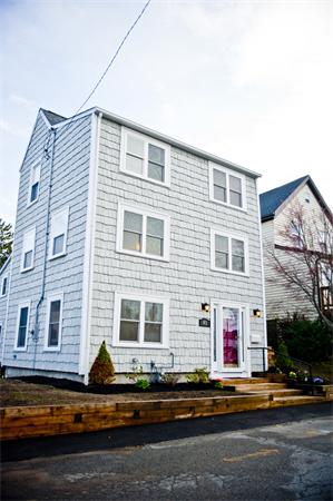 43 Massasoit Road Weymouth, MA 02191 - Photo 3 of 28