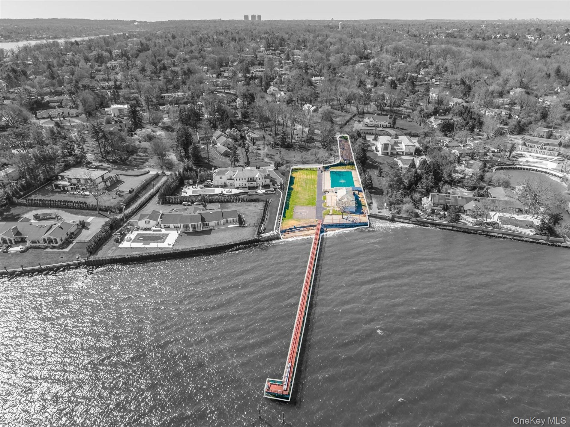 33 Harbour Road Great Neck, NY 11024 - Photo 13 of 14 a view of a city