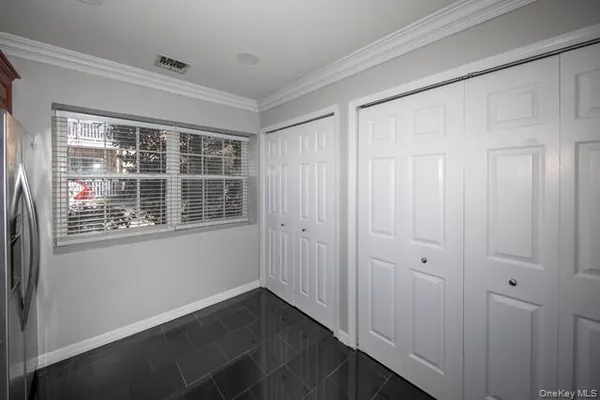 $3,320 | 1 Pinnacle Drive, Unit 2, Port Jefferson, NY 11777
