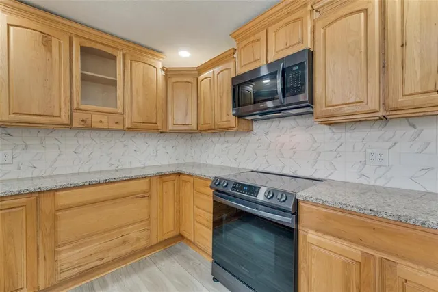 $2,395 | 4809 Jordan Park Drive, Haltom City, TX 76117