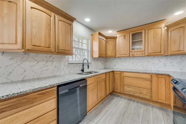 $2,395 | 4809 Jordan Park Drive, Haltom City, TX 76117