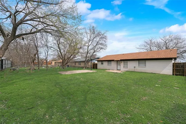 $2,395 | 4809 Jordan Park Drive, Haltom City, TX 76117