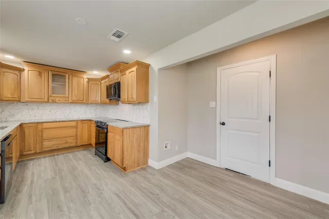 $2,395 | 4809 Jordan Park Drive, Haltom City, TX 76117