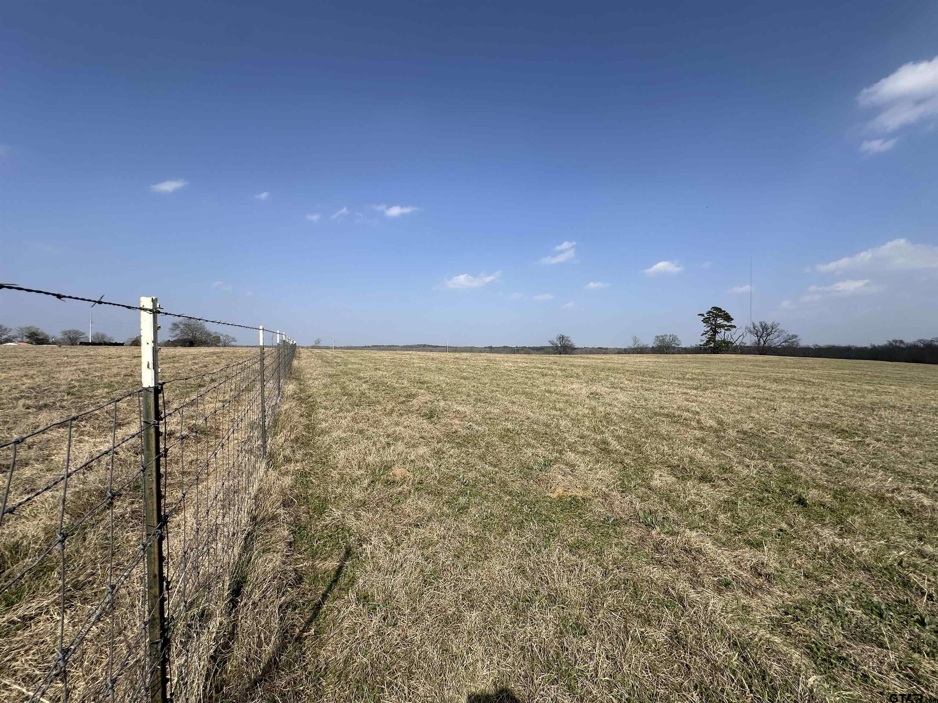 204 East St Rusk Tx 75785 Rusk, TX 75785 - Photo 16 of 20 a view of an empty room